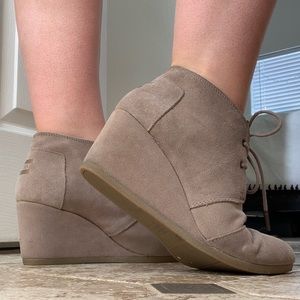 Toms Women’s Heel Booties Size 9.5